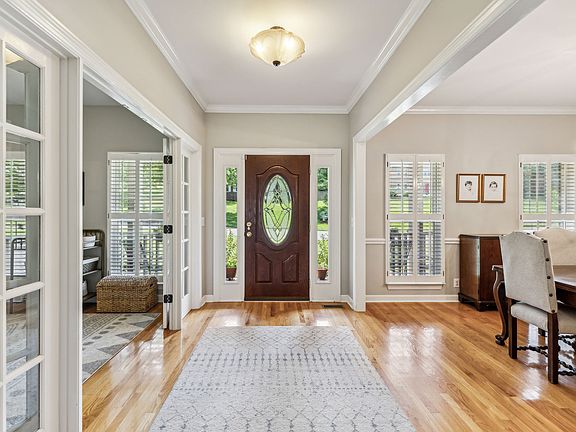 3rd image of 5721 Templegate Dr