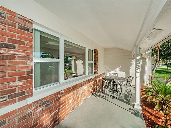 4th image of 3602 61st Way N