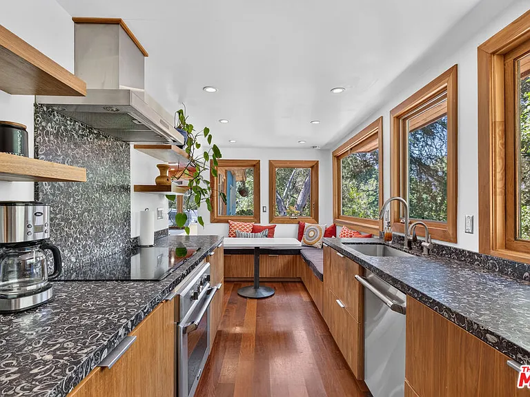 1738 Topanga Skyline Dr — Photo 20