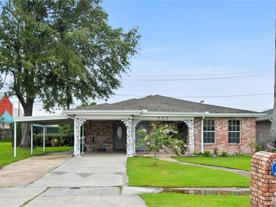 608 Perrin Dr, Arabi, LA, 70032