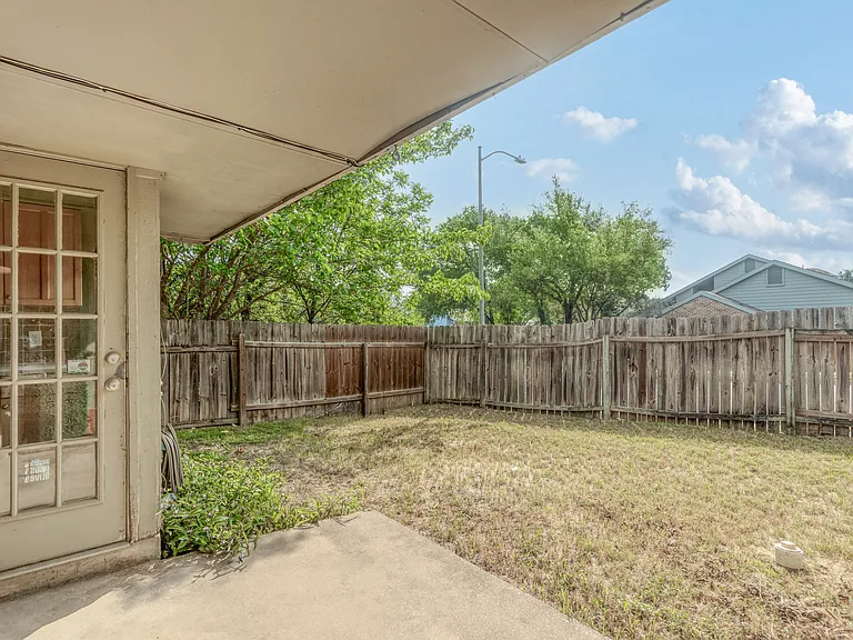 1601A Summer Creek Ct — Photo 26