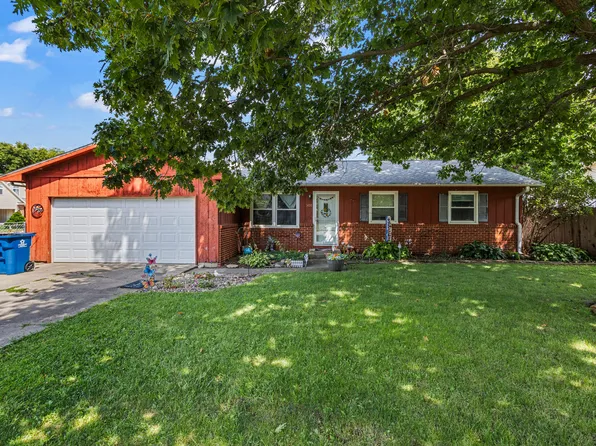 900 Robert Webb Dr, Monticello, IL 61856