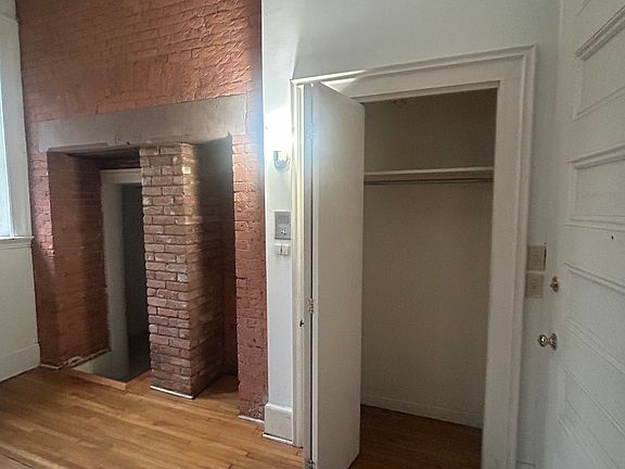 3rd image of 737 East Ave #4