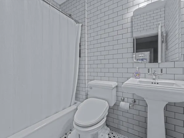 236-02 Forest Road image 21 of 23