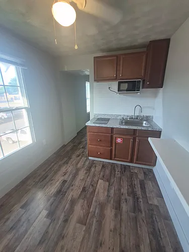 1402 S Main St #2E Photo 1