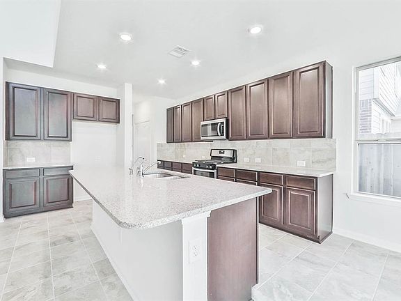 5th image of 25420 Devonshire Knoll St