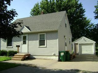 627 E 2nd St, Litchfield, MN 55355