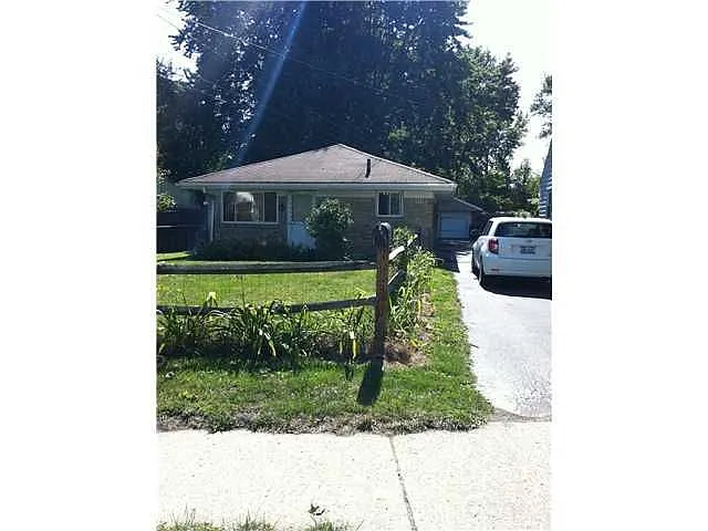 2363 Airline Ave photo 1