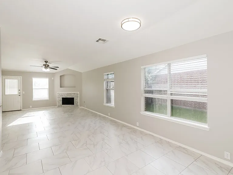 6027 Water Violet Ln — Photo 4