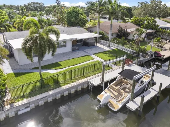 2164 Edythe Dr, Dunedin, FL 34698