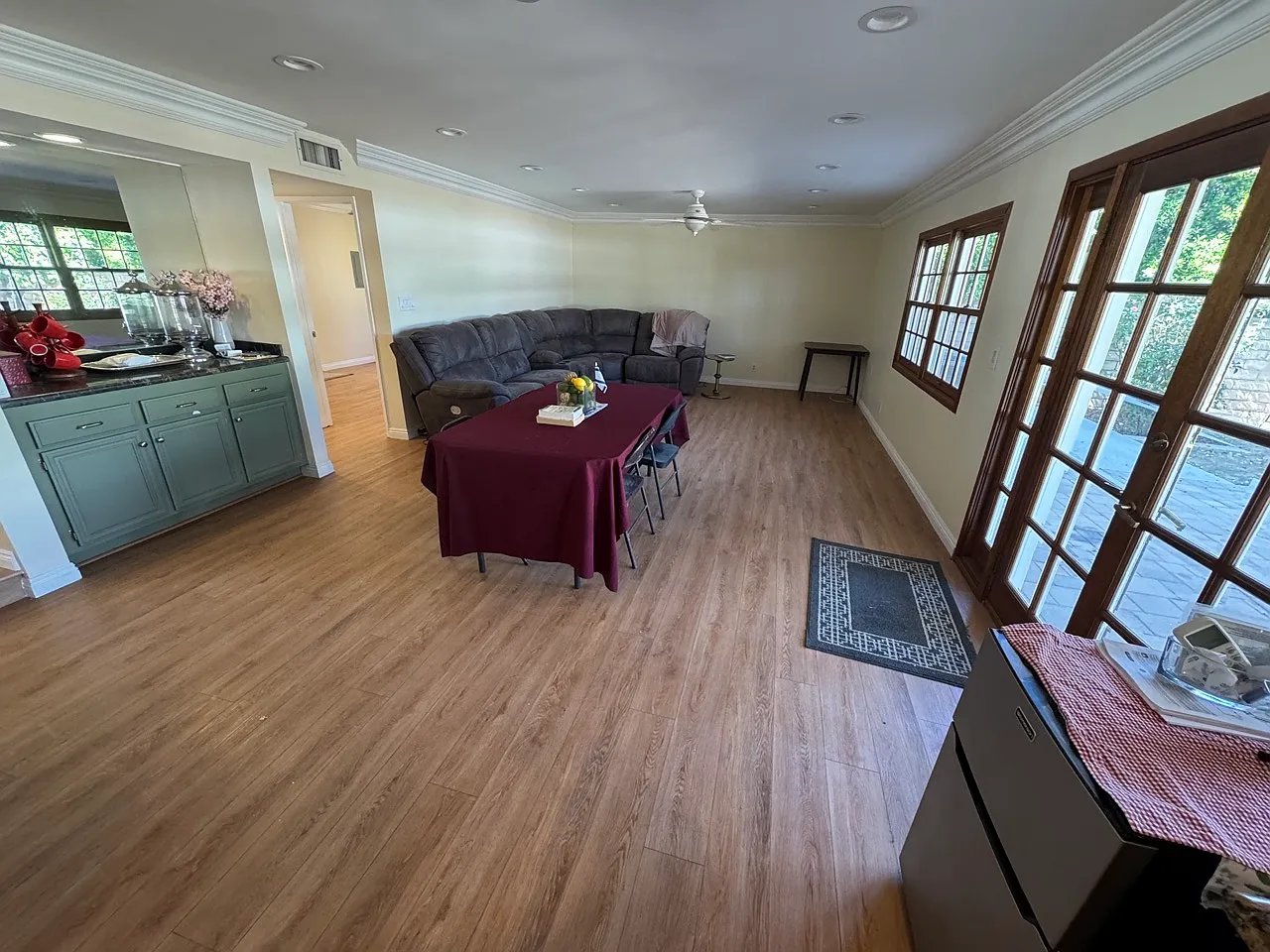 5 bed, 2726 sqft, $5,795 — Photo 3