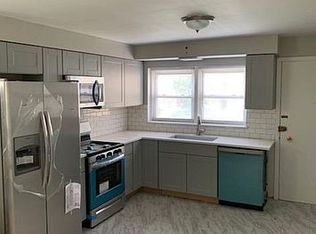 6036 N Mozart St APT 2F, Chicago, IL 60659