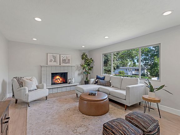 3rd image of 1384 E Sudbury Ave
