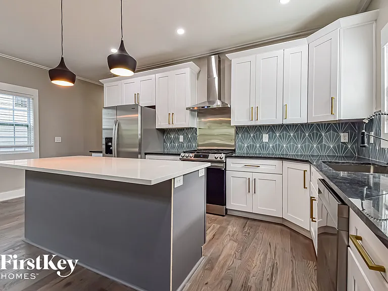 573 Middle St SW — Photo 7