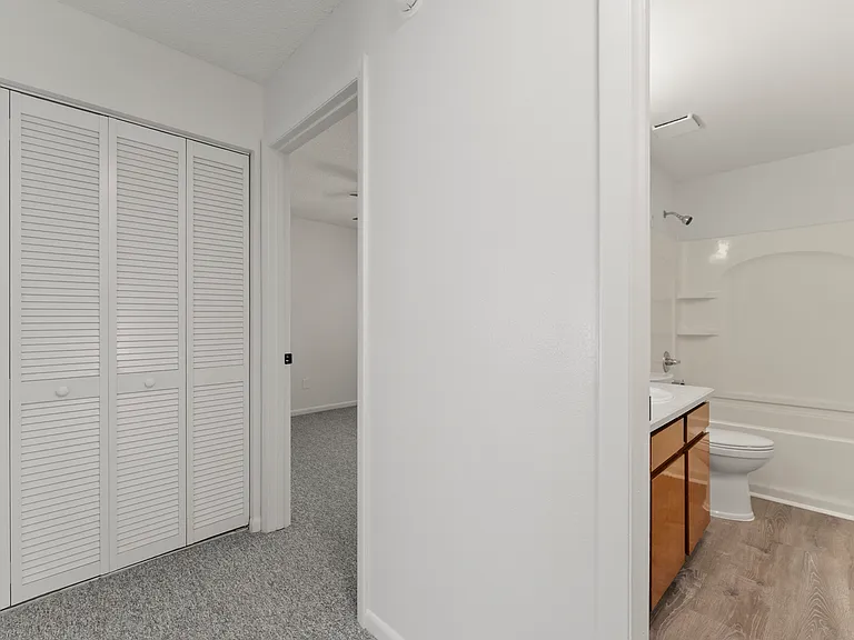 Briarwood Apartments — Photo 18