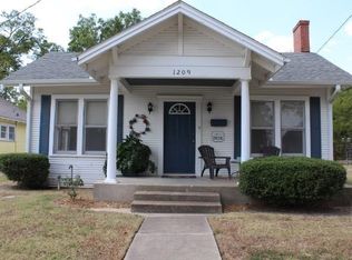1209 Monroe St, Commerce, TX 75428