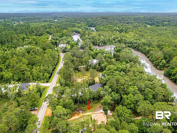 4th image of 17677 River Rd W
