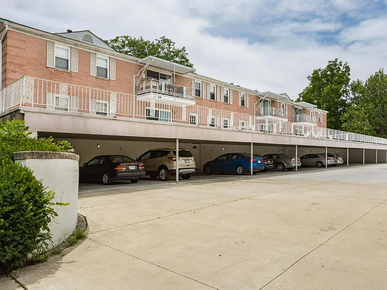 285 N Sandusky St #1 — Photo 8