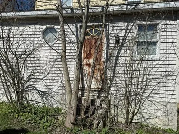 107 Ray St, Old Forge, PA 18518