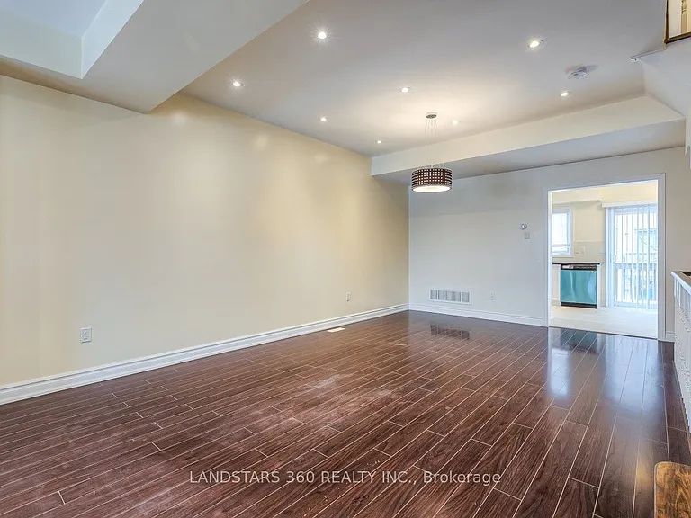 9133 Bayview Ave #69 — Photo 10