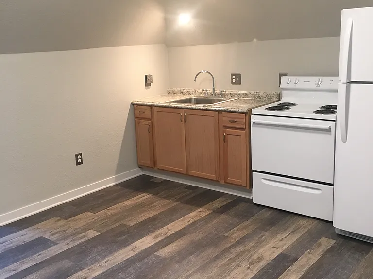 1629 Denniston St #3 — Photo 13