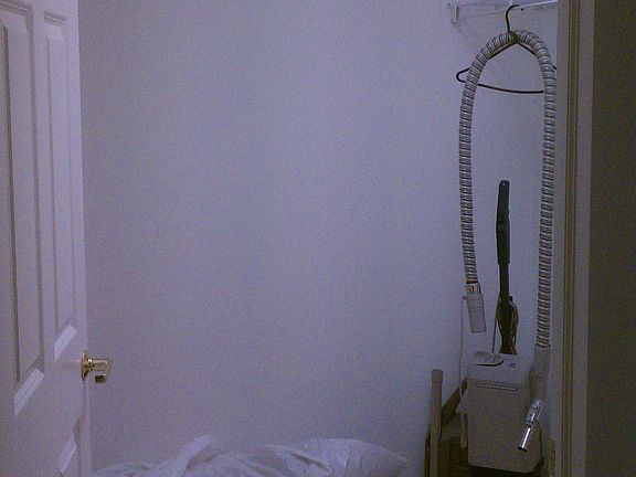 walk in closet 2nd beroom