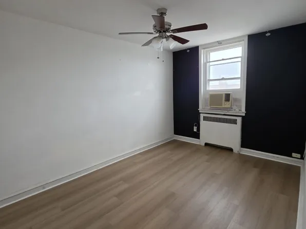 6293 Souder St, Philadelphia, PA 19149