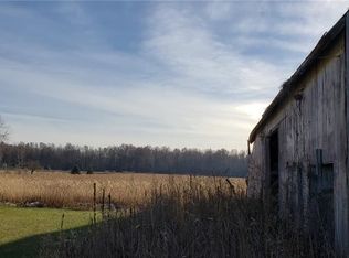 1402 Kneisel Rd, Vermilion, OH 44089