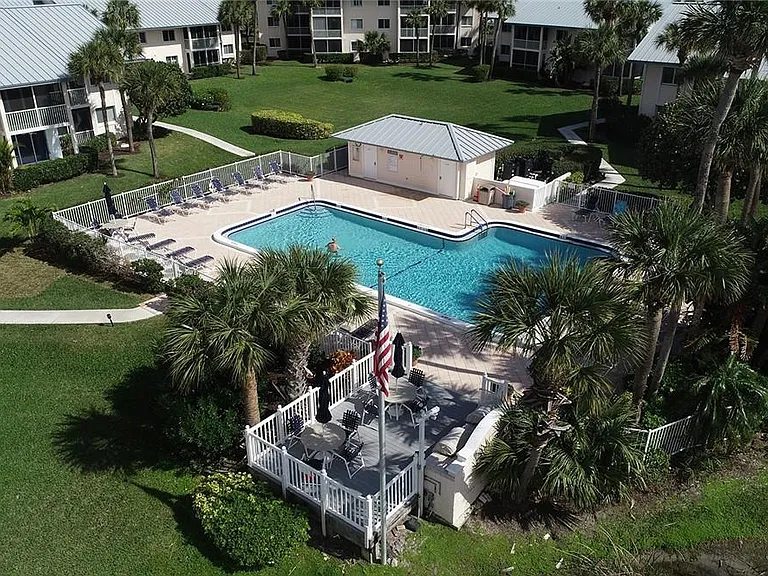 484 NE Plantation Rd #4102 — Photo 23