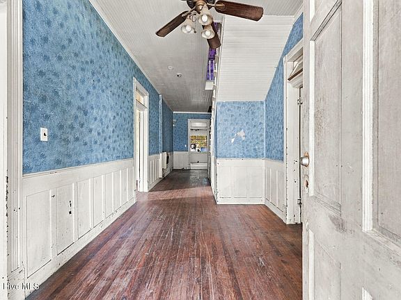 4th image of 653 Third Street