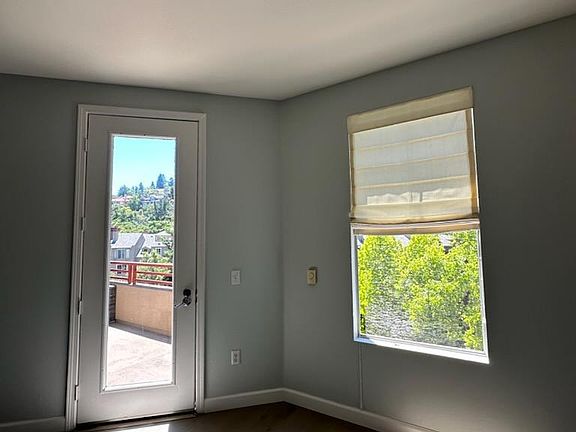 4th image of 240 Caldecott Ln Unit 301