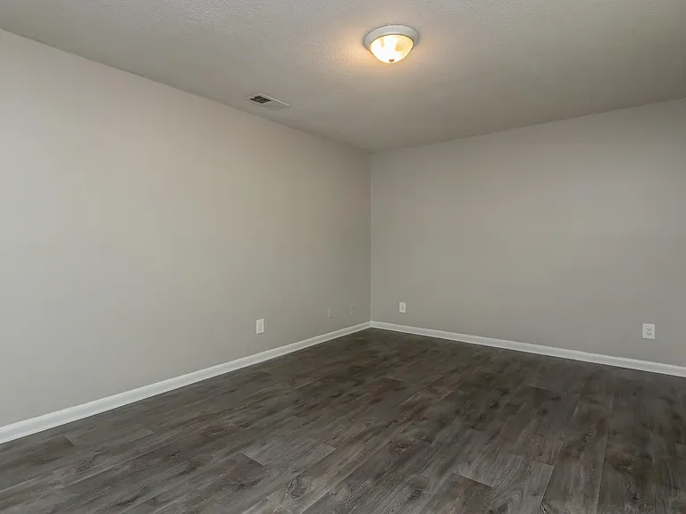 The Ridge Apartments — Photo 18