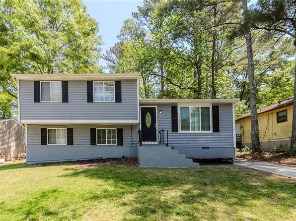 2092 Countydown Ln, Stone Mountain, GA 30088