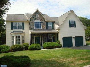 224 Overlook Dr, Schwenksville, PA 19473