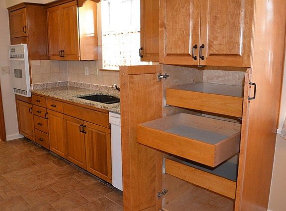 Pull-out drawers in pantry