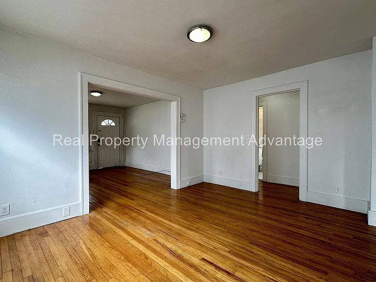 316 Spencer — Photo 18