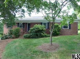 1044 14th Avenue Dr NW, Hickory, NC 28601
