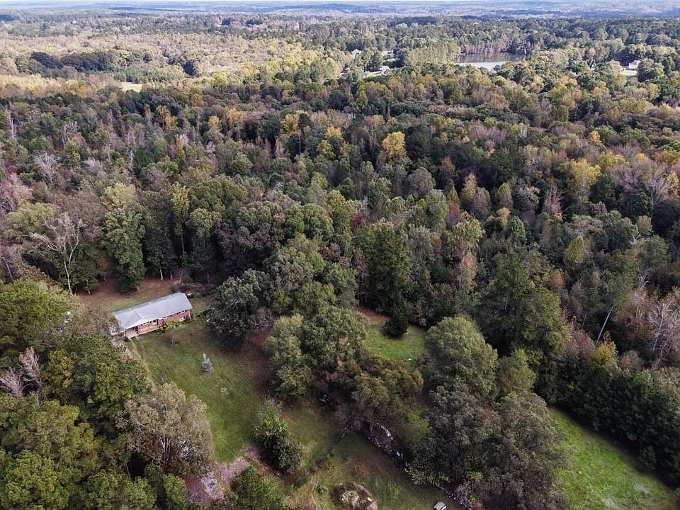 2nd image of 998 S Jeff Davis Dr #0