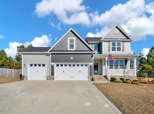 525 Danbury Ct, Carthage, NC 28327