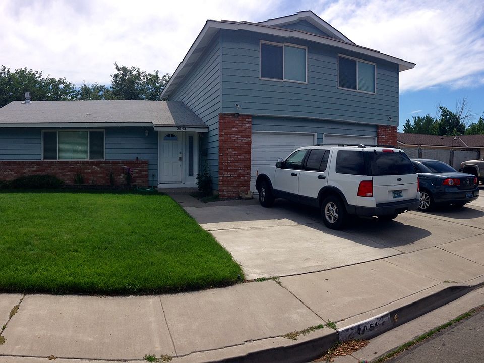 1st image of 2054 La Hacienda Dr