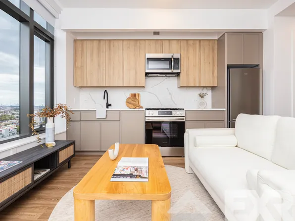 2230 Cropsey Avenue image 2 of 11