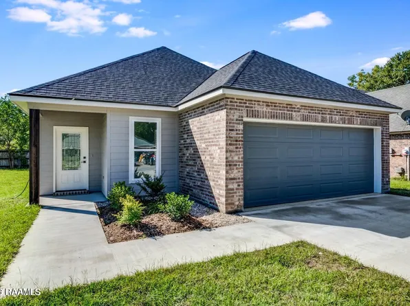 339 Saint Matthias Dr, Carencro, LA 70520