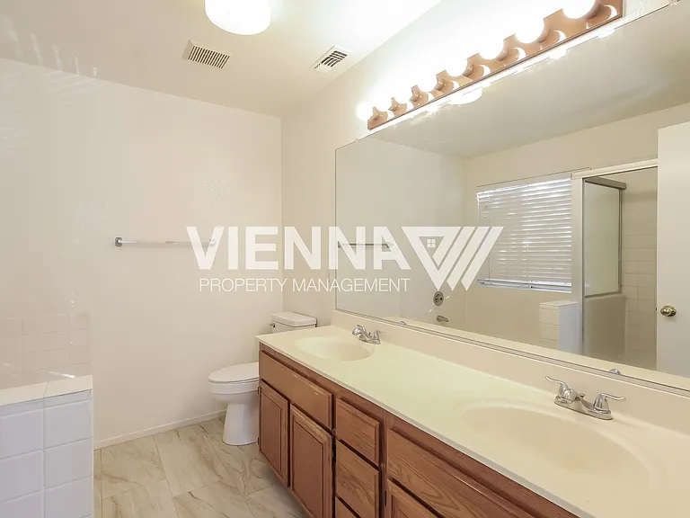 8263 Windwood Way — Photo 10