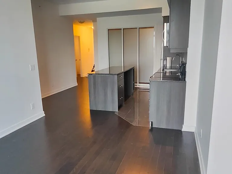 9205 Yonge St N #804 — Photo 2