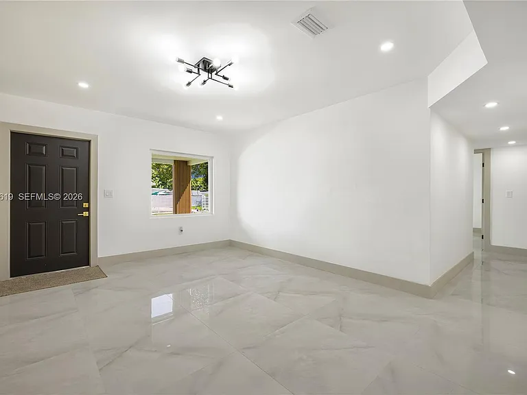 5410 SW 2nd St — Photo 15