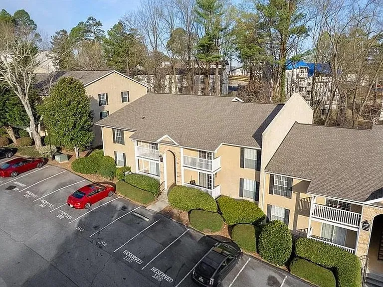 3175 Seven Pines Ct — Photo 3