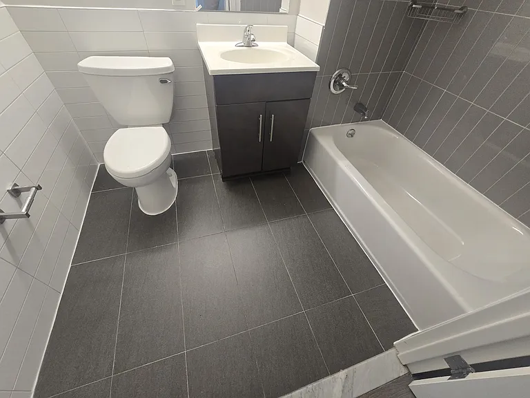 405 Dumont Ave #2 — Photo 5