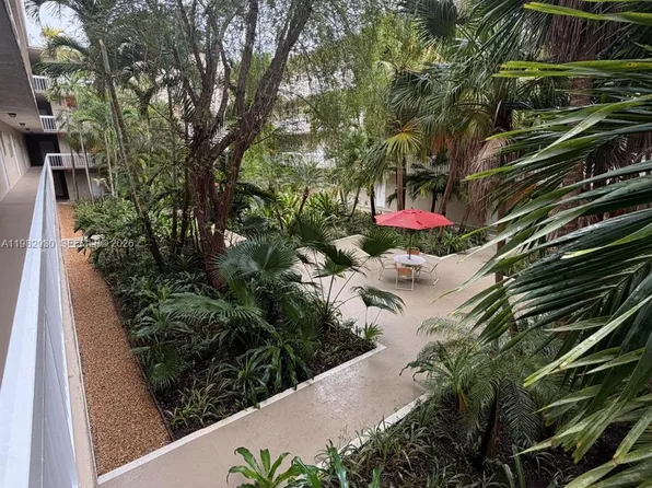 7845 Camino Real, Miami, FL