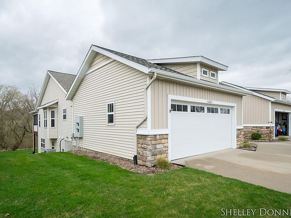 2nd image of 10083 S Crossroads Cir SE