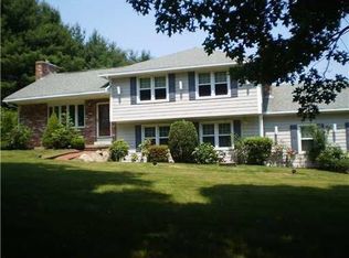 86 Regina Dr, Cranston, RI 02921